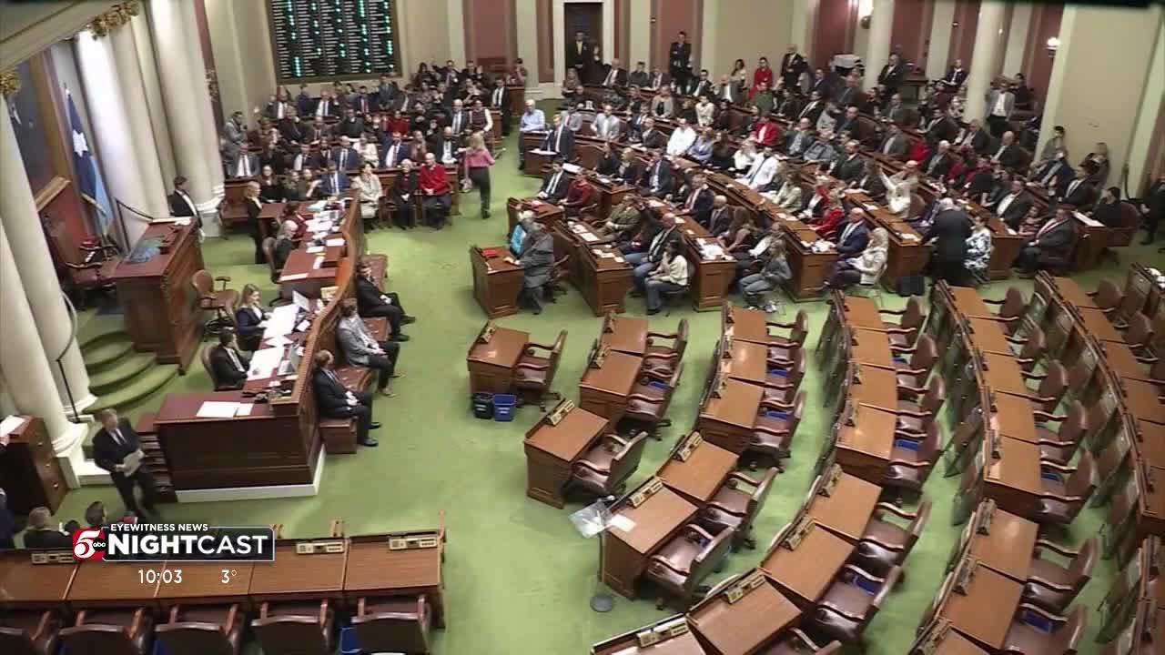 House Democrats absent to start session; GOP members carry on and choose speaker