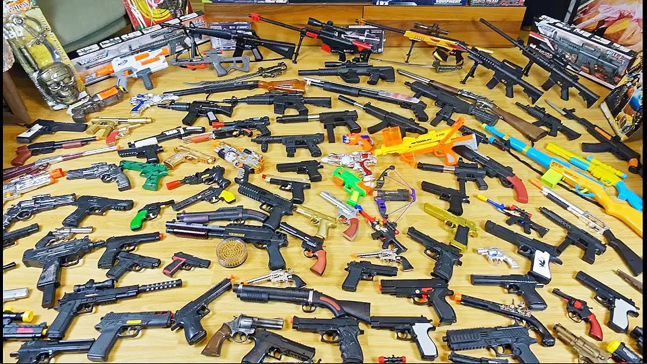 House With Toy Guns - Gun - Rifle Collection !!