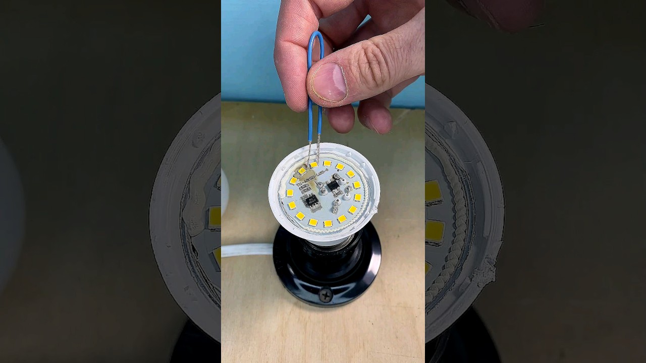 How to fix a burnt out light bulb! #shorts