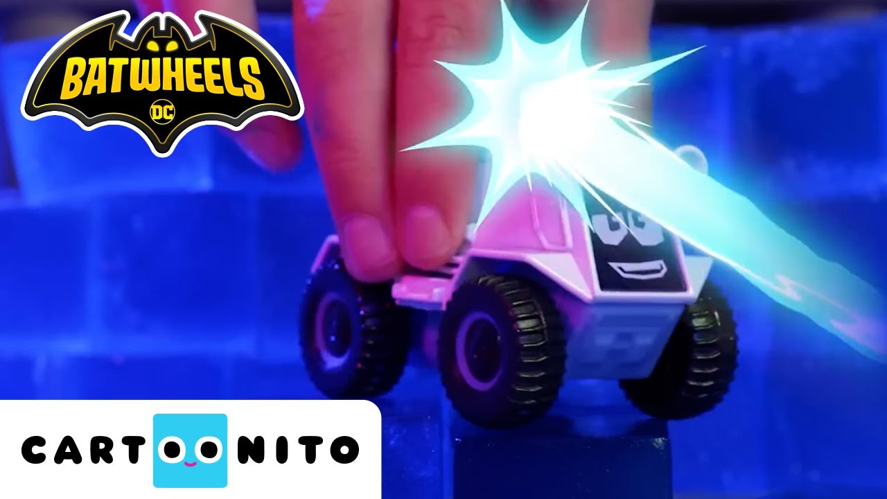 How to Play Awesome Adventures with the Batwheels Toys | Batwheels | @cartoonito