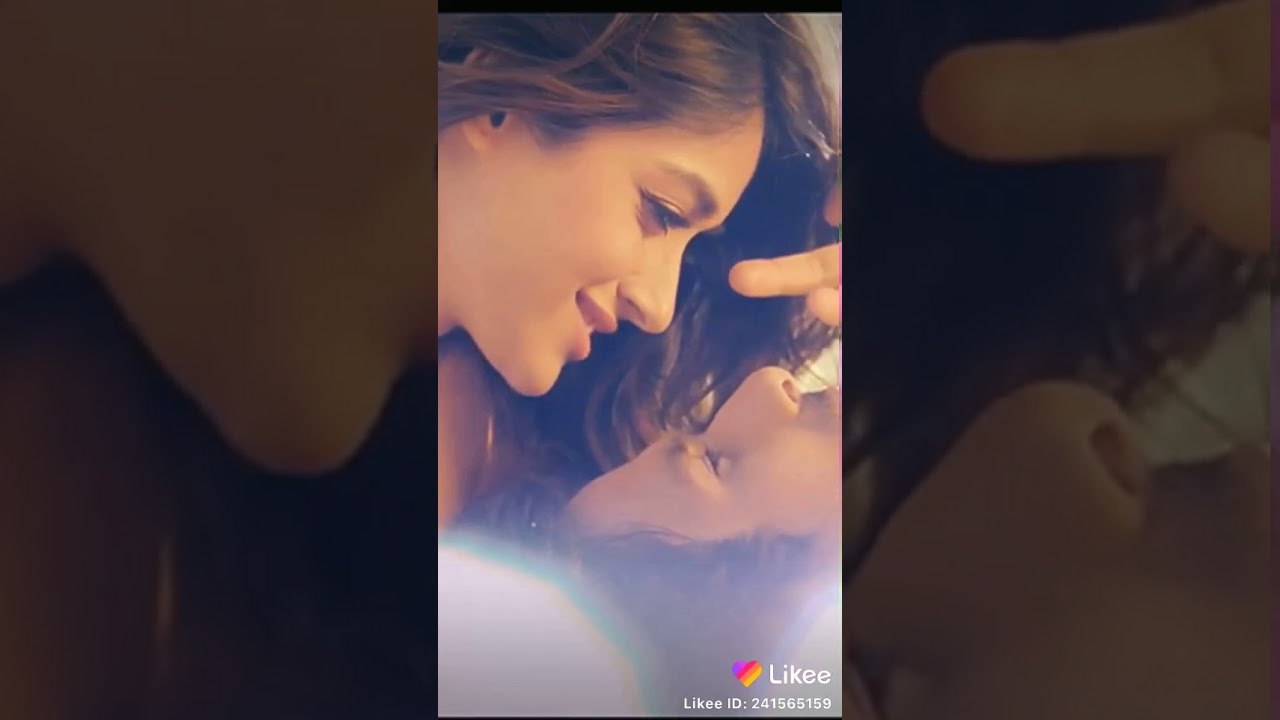 https://tenor.com/view/gh-kiss-kisses-couple-cute-gif-5600288