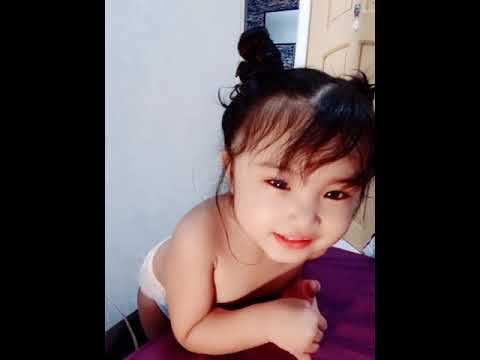 Hubad na bata 😅