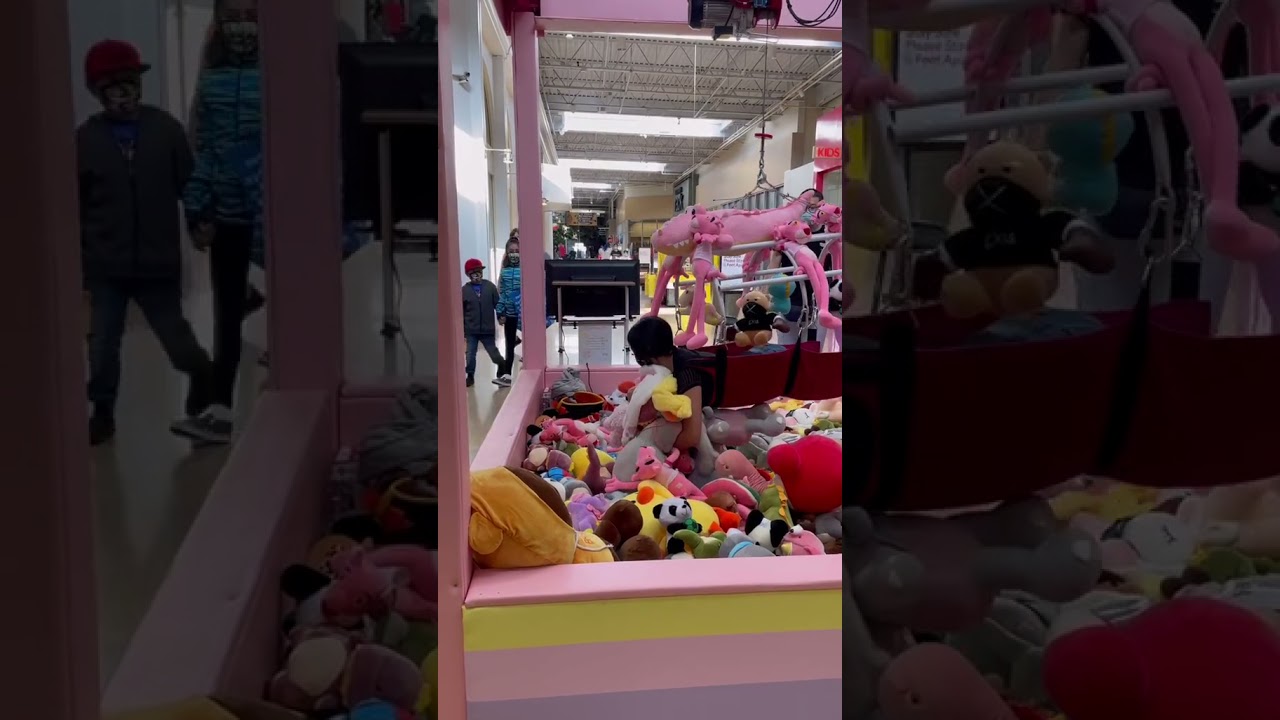 Human Claw Machine tiktok thatgirlginger