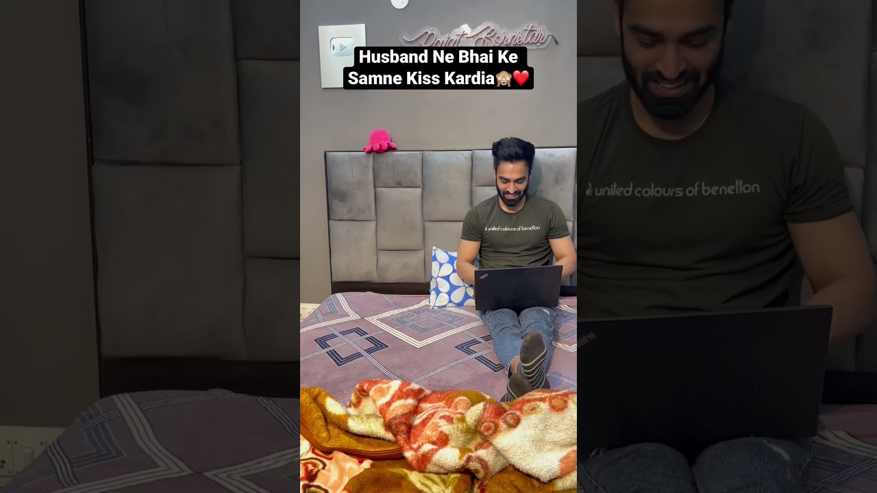 Husband Ne Bhai Ke Samne K*ss Kardia❤️🙈 #swatimonga #rajatswati #couplegoals #funny #husbandwife