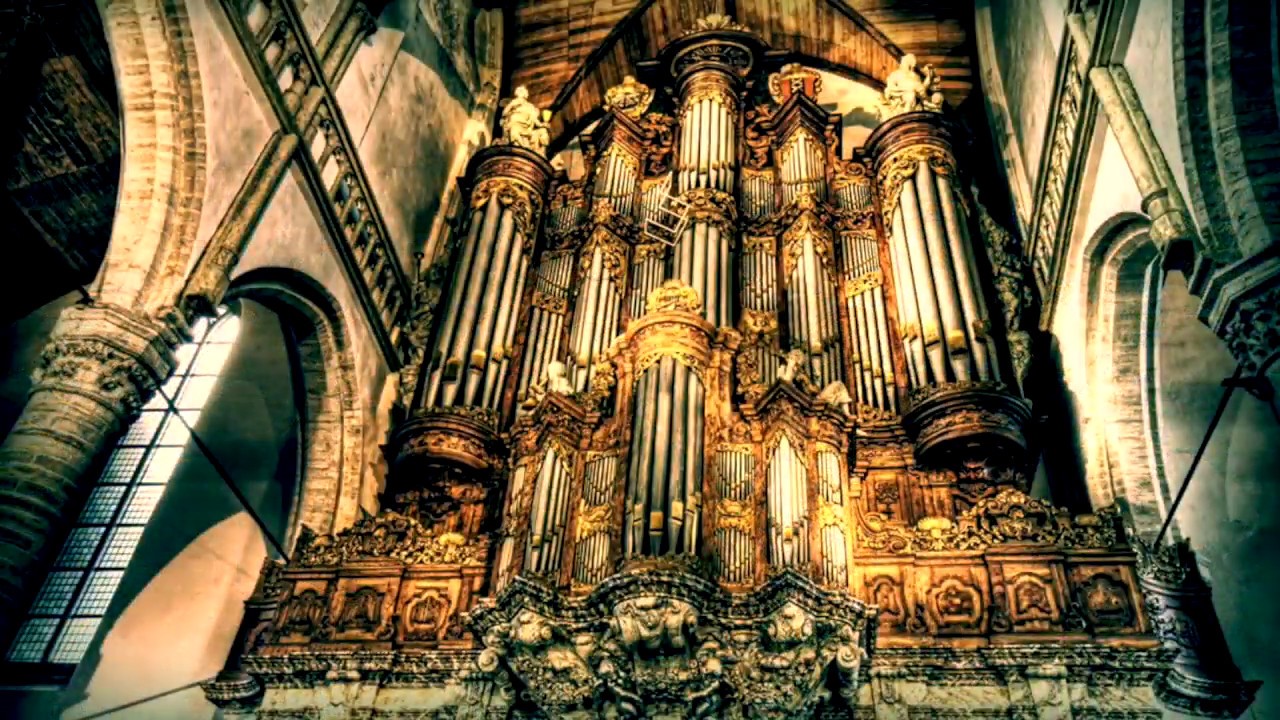 Hymnus for Horn Octet by Kerry Turner