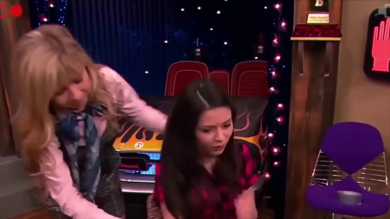 I Carly Miranda cosgrove gagged