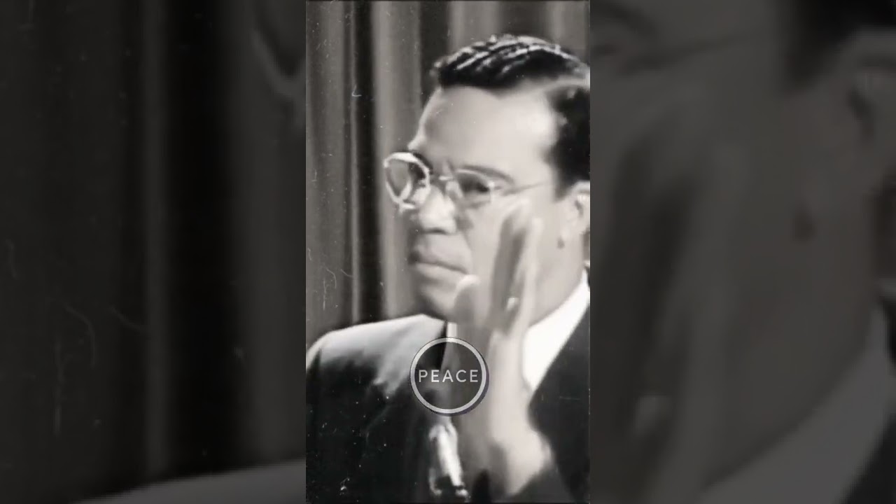 I Don't Beg, I Ask God - Louis Farrakhan #shorts