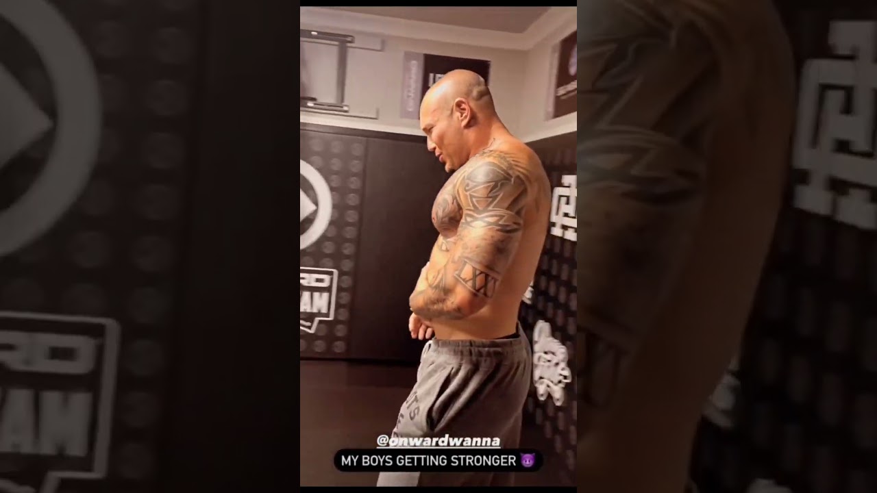 i loved the way i punched my pops #javonwalton #boxing #workout