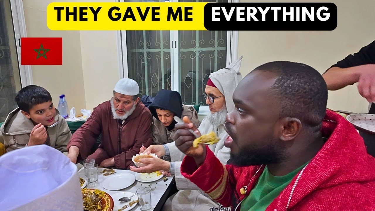 I Stayed With Strangers in Morocco — This Shocked Me 🇲🇦