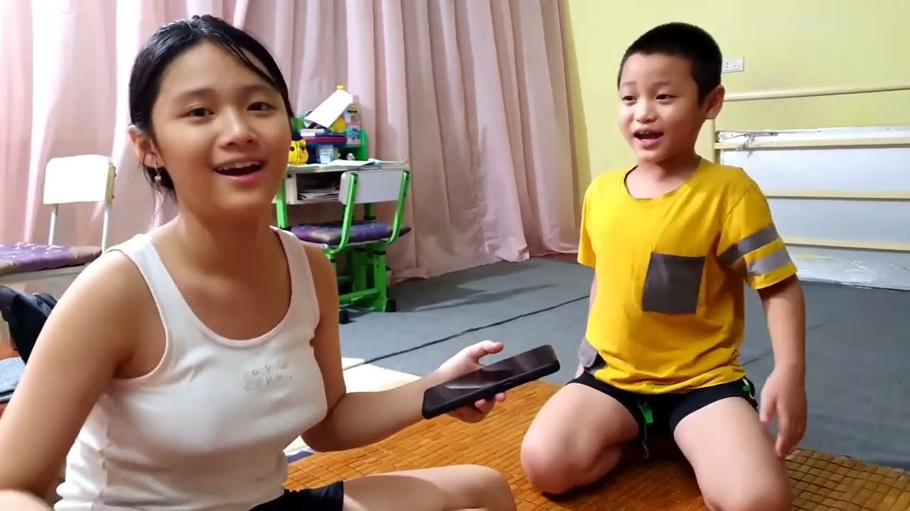 đi xem nhà mới Gia Linh tả lại cảm xúc nhận điện cho chị Tania HD