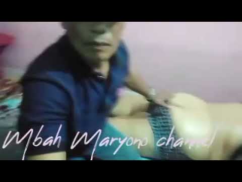 ibu muda diurut sama Mbah Maryono cs - pijat Mbah Maryono cs