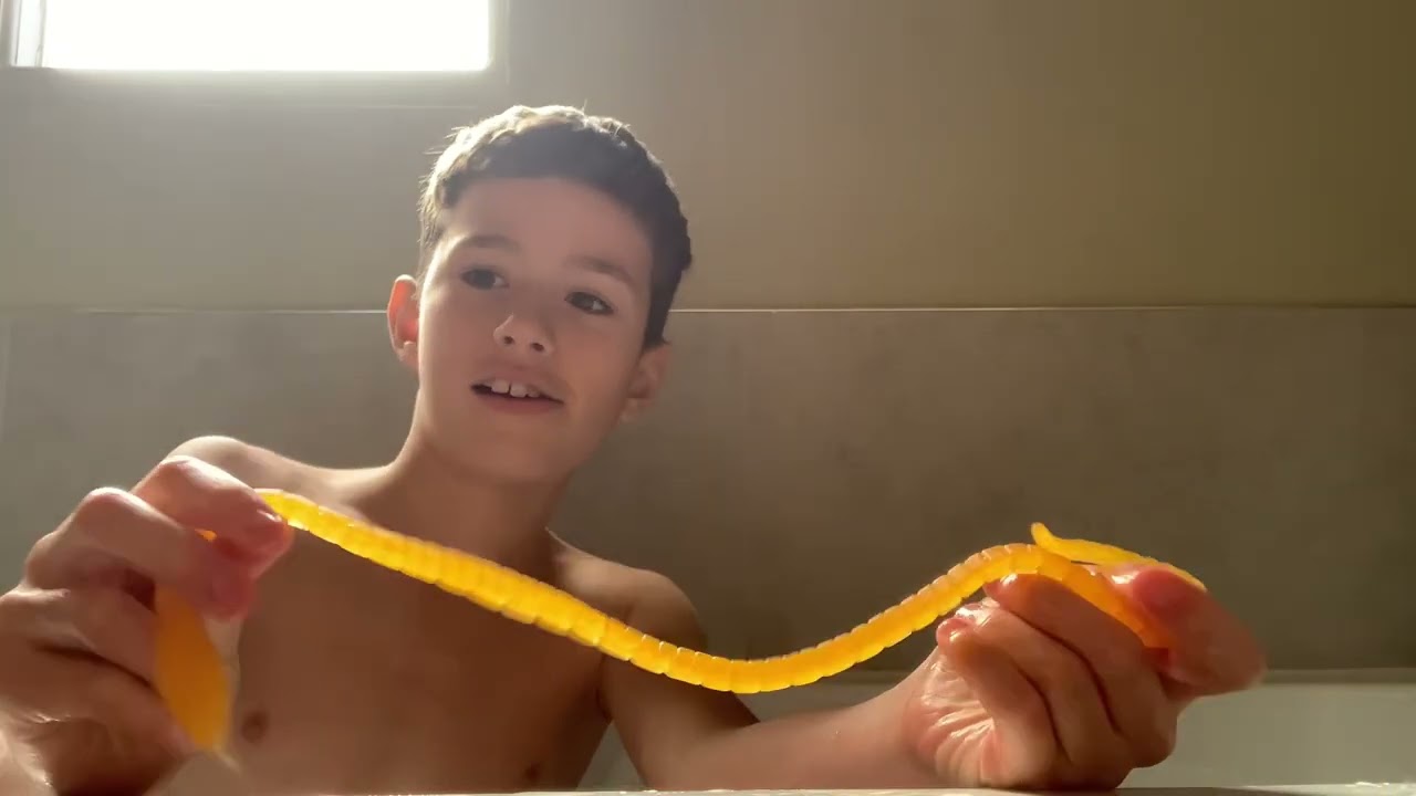 Ice bath challenge 🥶🥶🥶🥶🥶 thanks for 30 subscribers