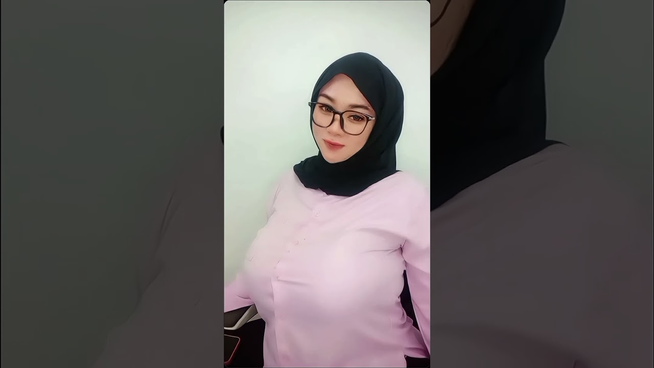IG delisaaa.delis #gemoy #jilbab #hijab #fypyoutube #fypシ゚viral #instagram #cewekcantik #shorts