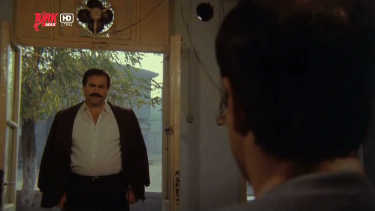 şimdi ananı laciverte boyadım it oğlu it (kısa bölüm)