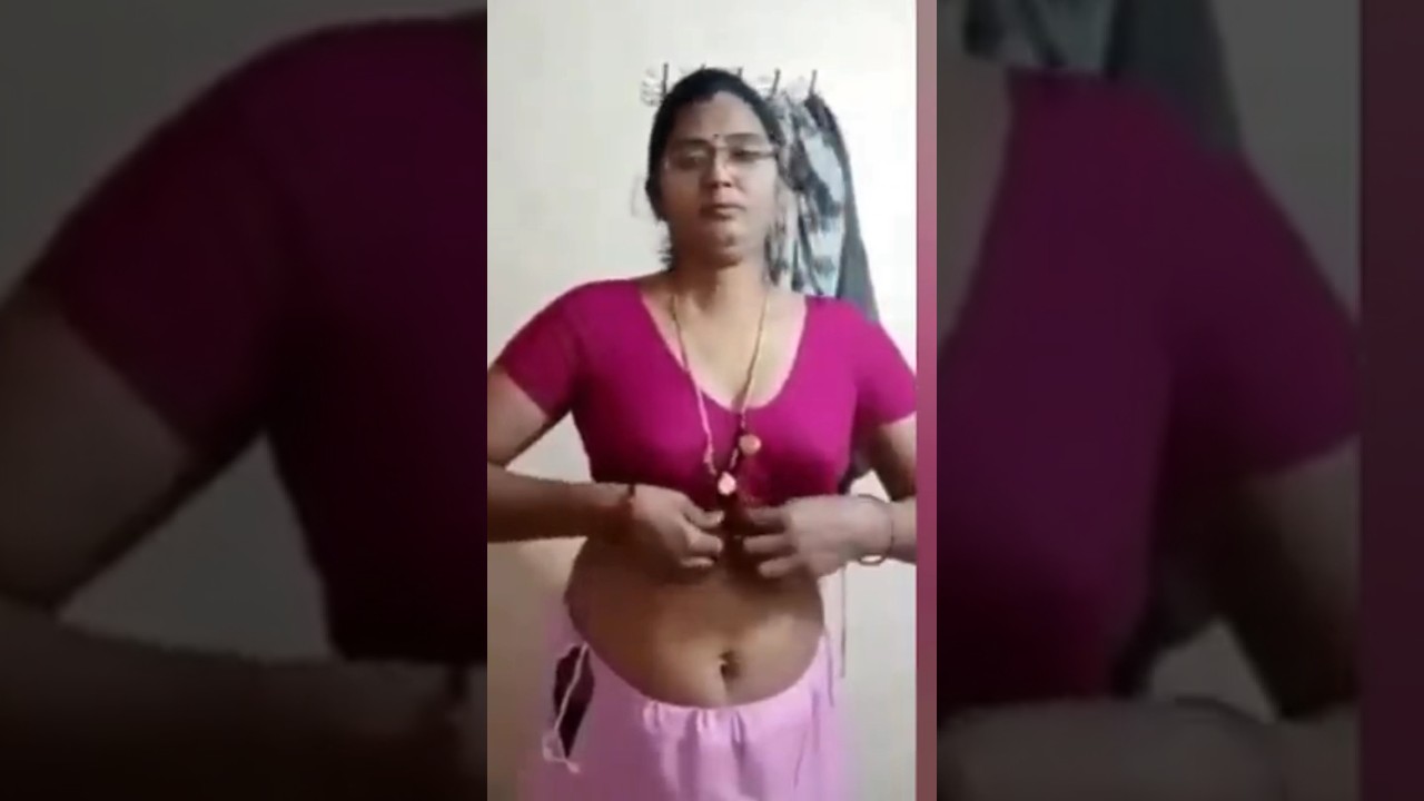 IMO call hot aunty recording #aunty #vlog #auntyvlog #cleavage #saree #hot #blouse