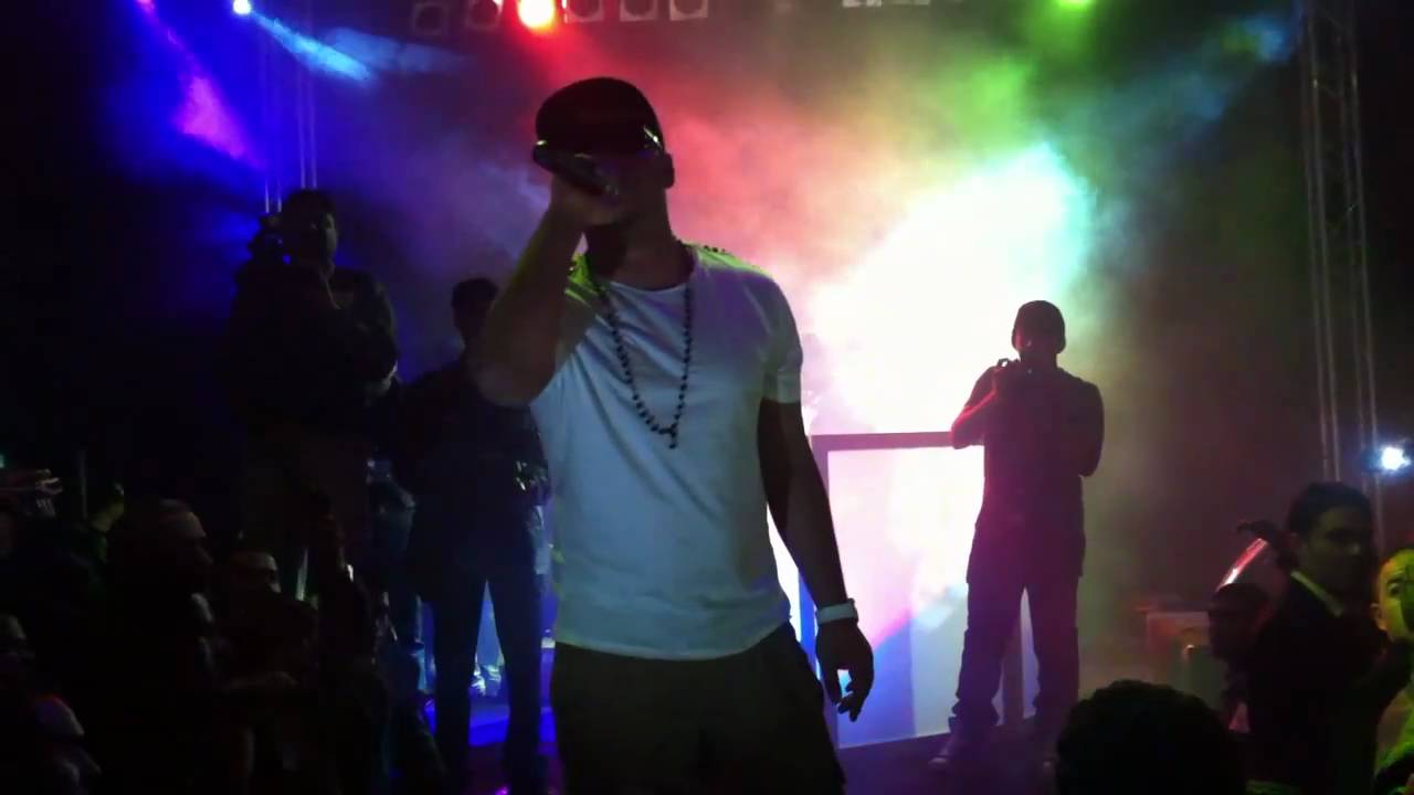Imran Khan - Amplifier Dubai Live New Year 2011 - Vid Shot by Akmal