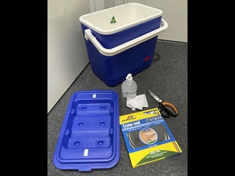 Increasing the insulating efficiency of an ice box/cooler aka Esky for a few dollars. Really works