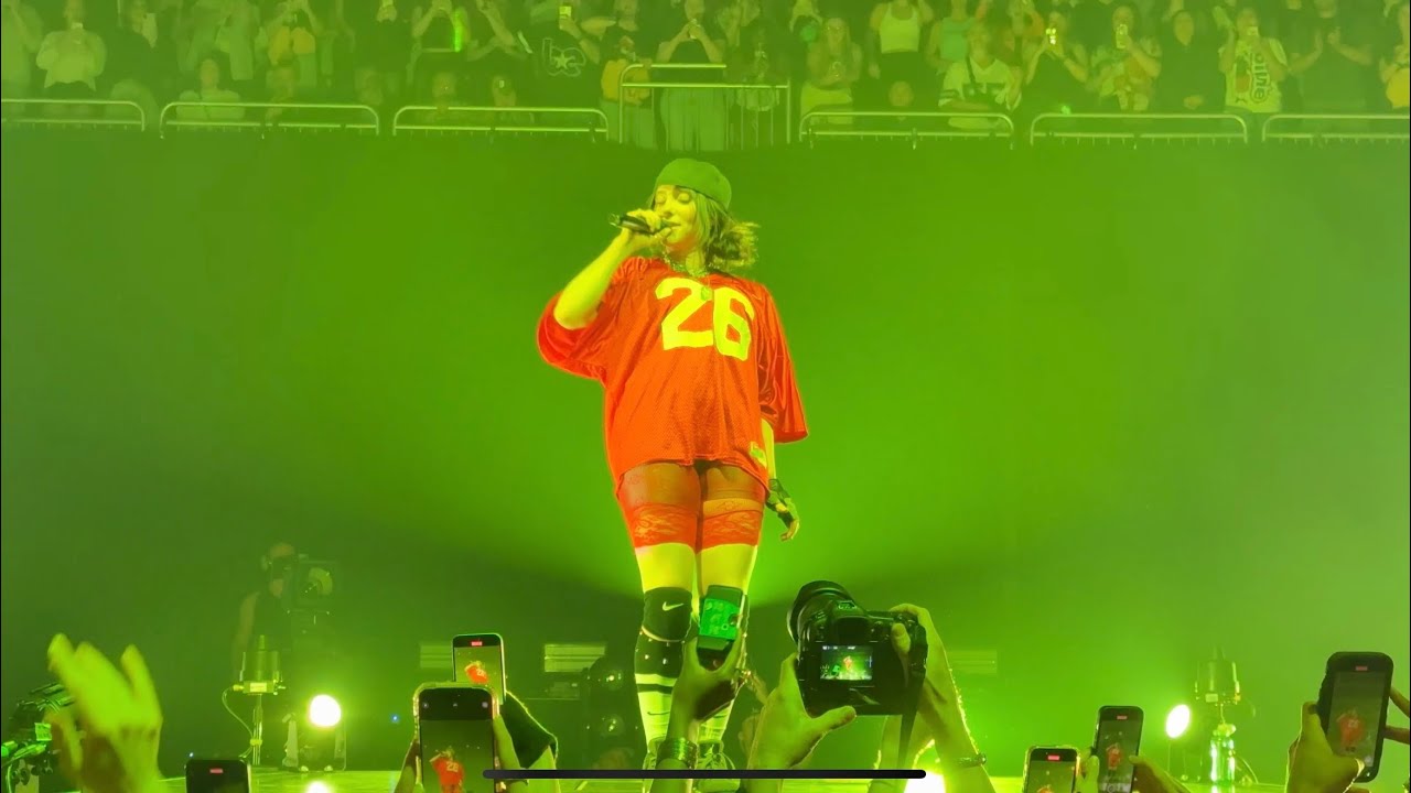 Incredible energy! Billie Eilish singing Guess at the new tour