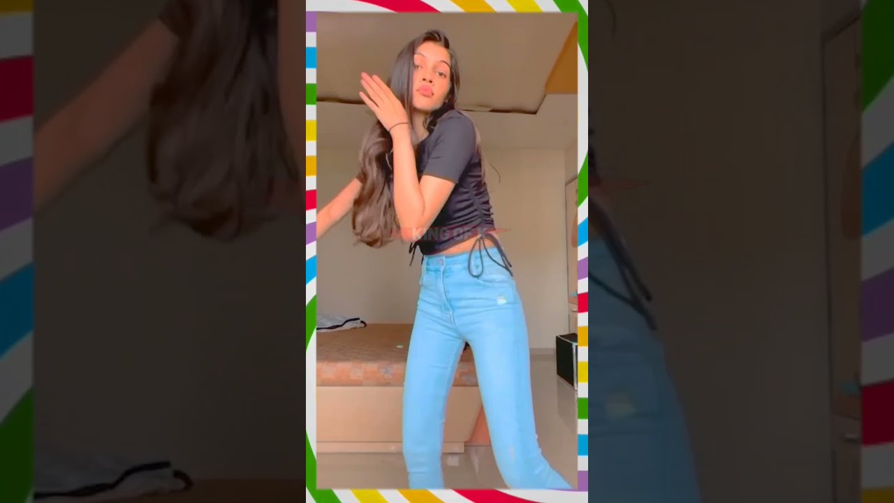 Indian College girl show her dancing skills 🔥♥️😍 #shorts