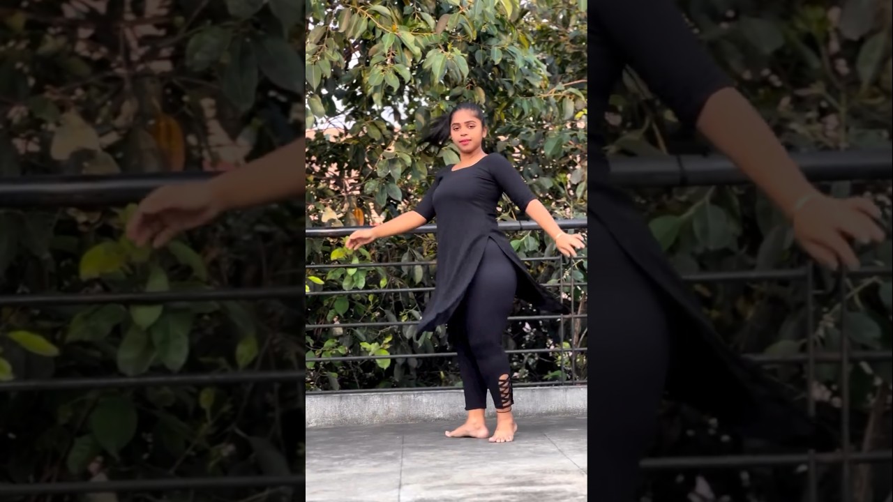 Indian sexy dance tight sexy hot leggings with shalwar naked saree belly #leggings #shorts #hotsaree