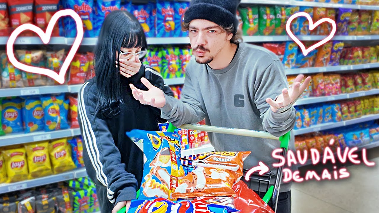 Indo no MERCADO morando com a NAMORADA kk
