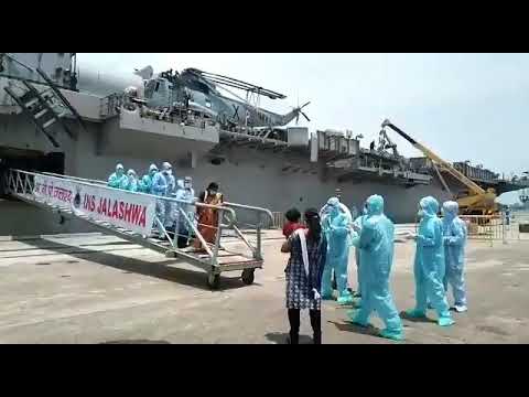 INSJalashwa enters Kochi harbour; brings back 588 stranded Indian citizens from #Maldives