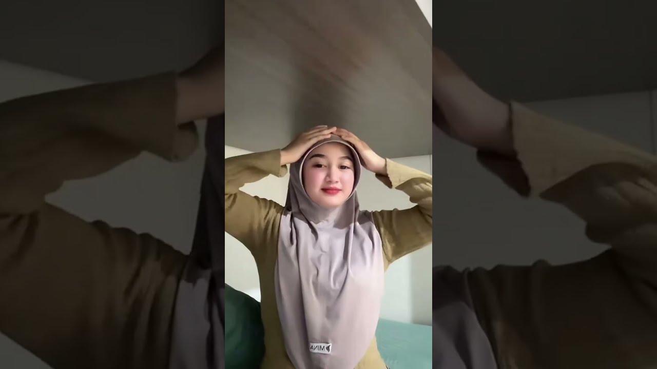 Intan24, a soft, barbaric girl, live on TikTok