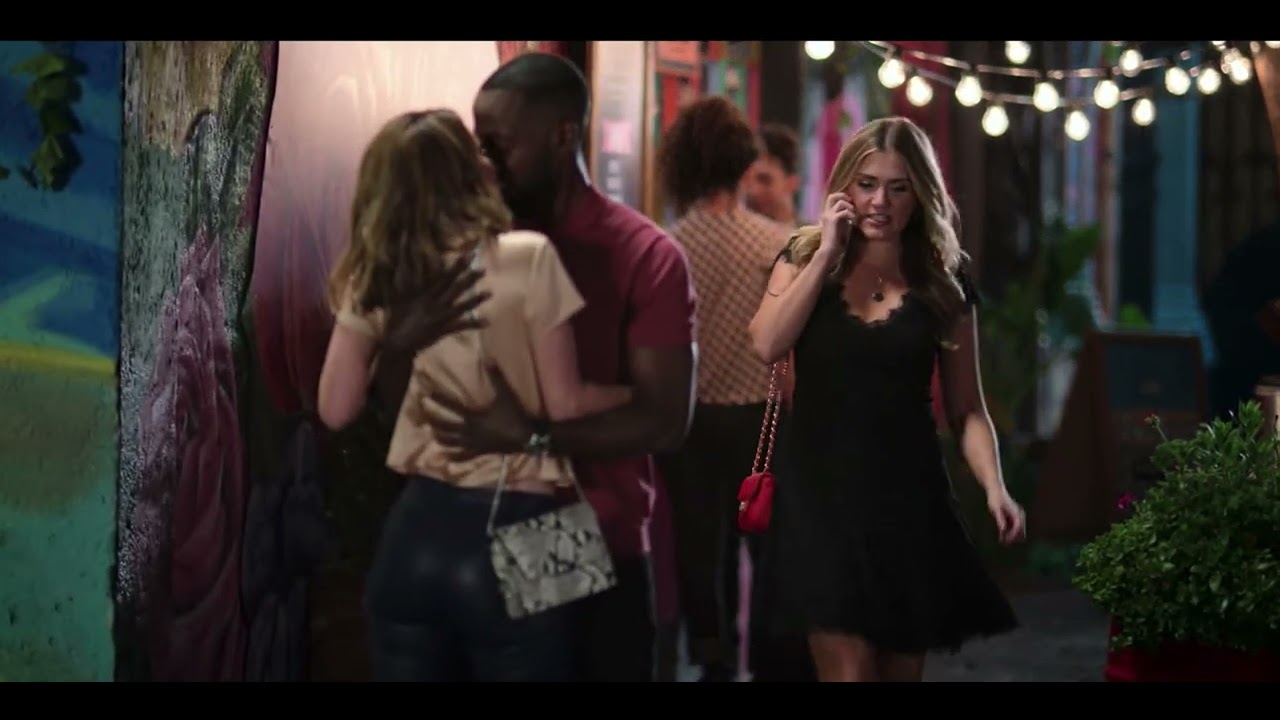 Interracial kiss - Woke 4