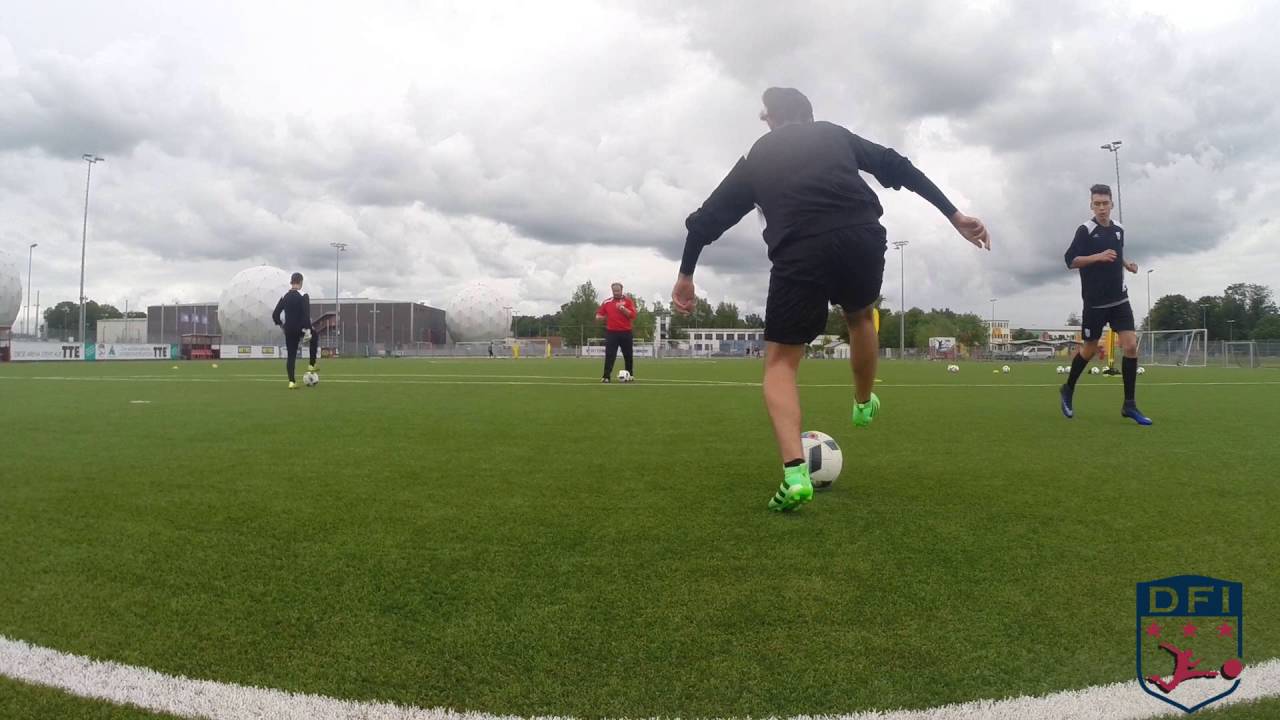 Interview with an Australian football player at DFI