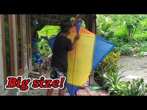 Intip bocil mebuat layangan big size!!