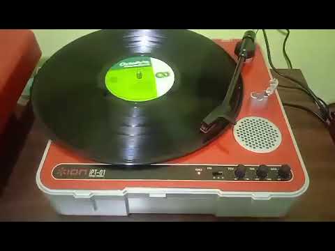 ion iPT01 portable turntable
