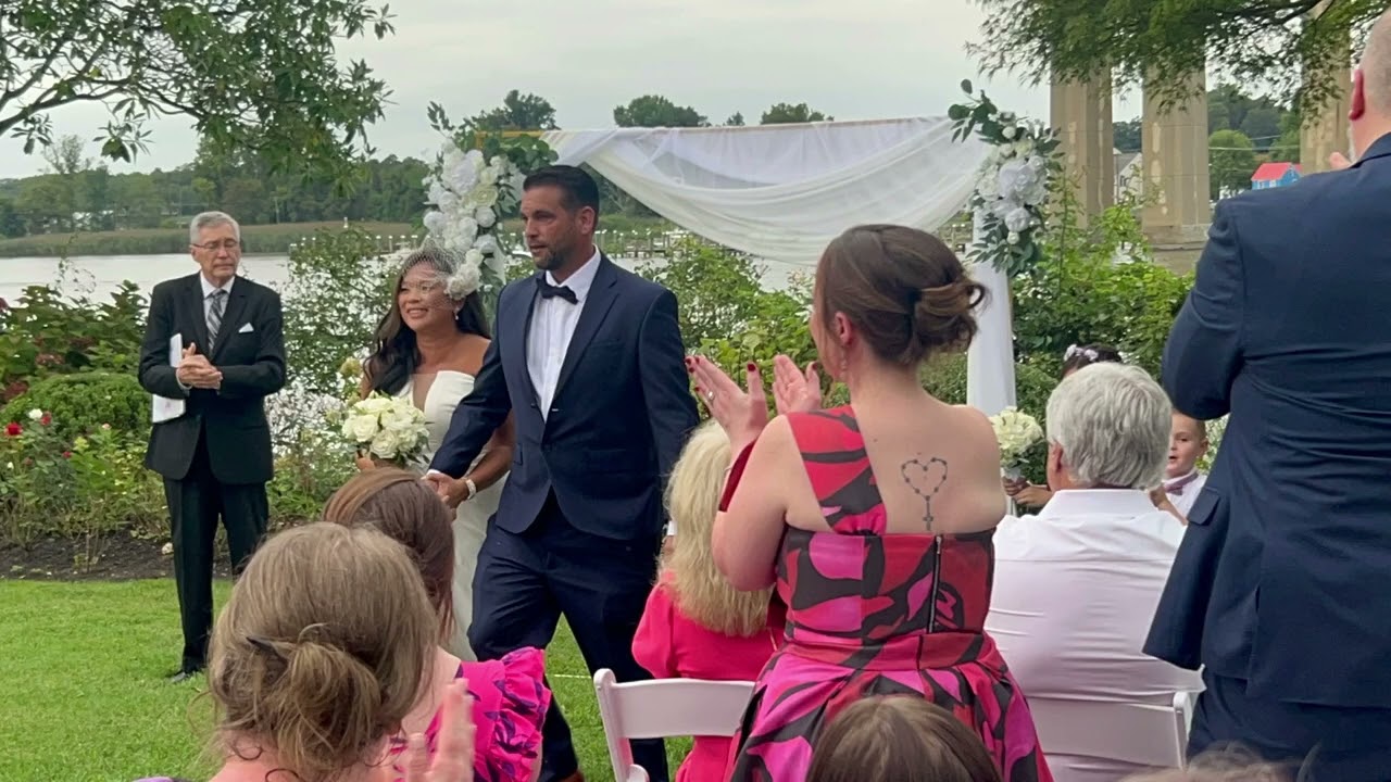 Iris and Mike Gricco tie the knot