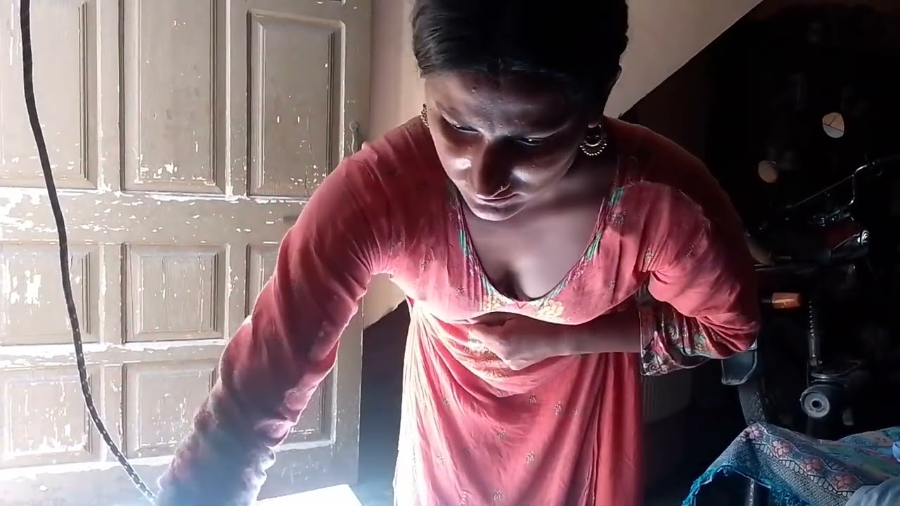 Iron the clothes #dailyroutin #desivlog #vlog #myfirstvlog