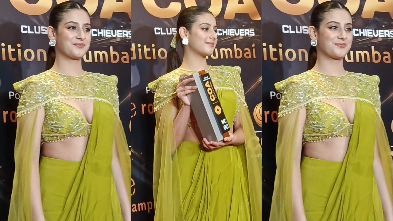 Isha Malviya Arrive At Award Function In Mumbai Today