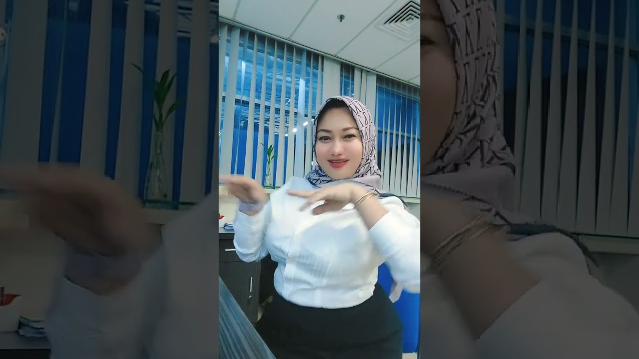 Ita Krisasianti #gemoy #masukberanda #goyang #beranda #tasmewah #dance #tasbagus #lewatberanda