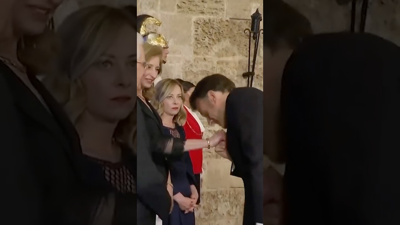 Italy's Meloni Reacts to Macron's Late Arrival to G-7 Dinner