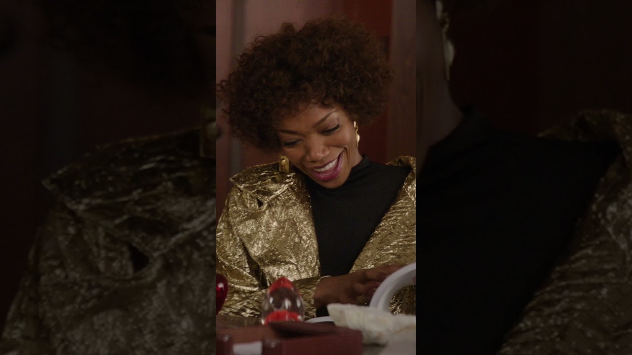 It's giving QUEEN energy 👑 | Whitney Houston: I Wanna Dance With Somebody #shorts