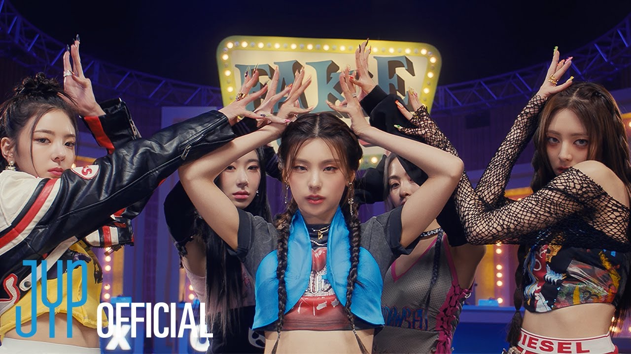 ITZY “Cheshire” M/V @ITZY