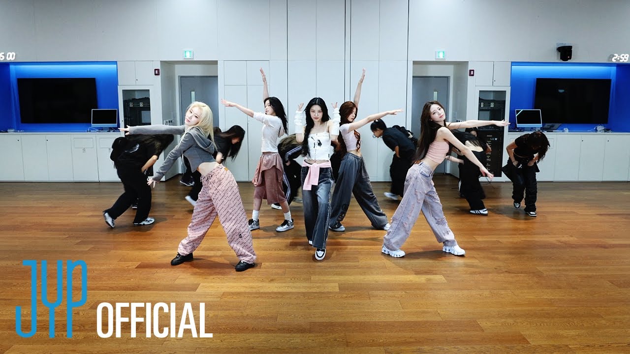 ITZY “GOLD” Dance Practice