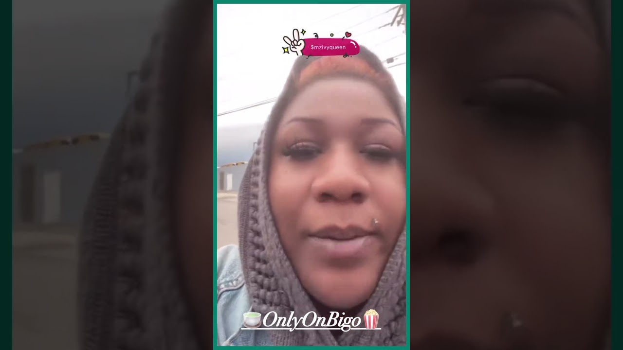 Ivy Rides A Scooter Around Chicago #bigo #bigolive