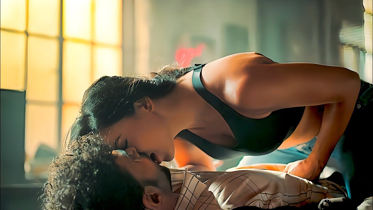 Jaffa & Tasneem Kiss Scene | Rana Naidu Season 2 | Flix Clips
