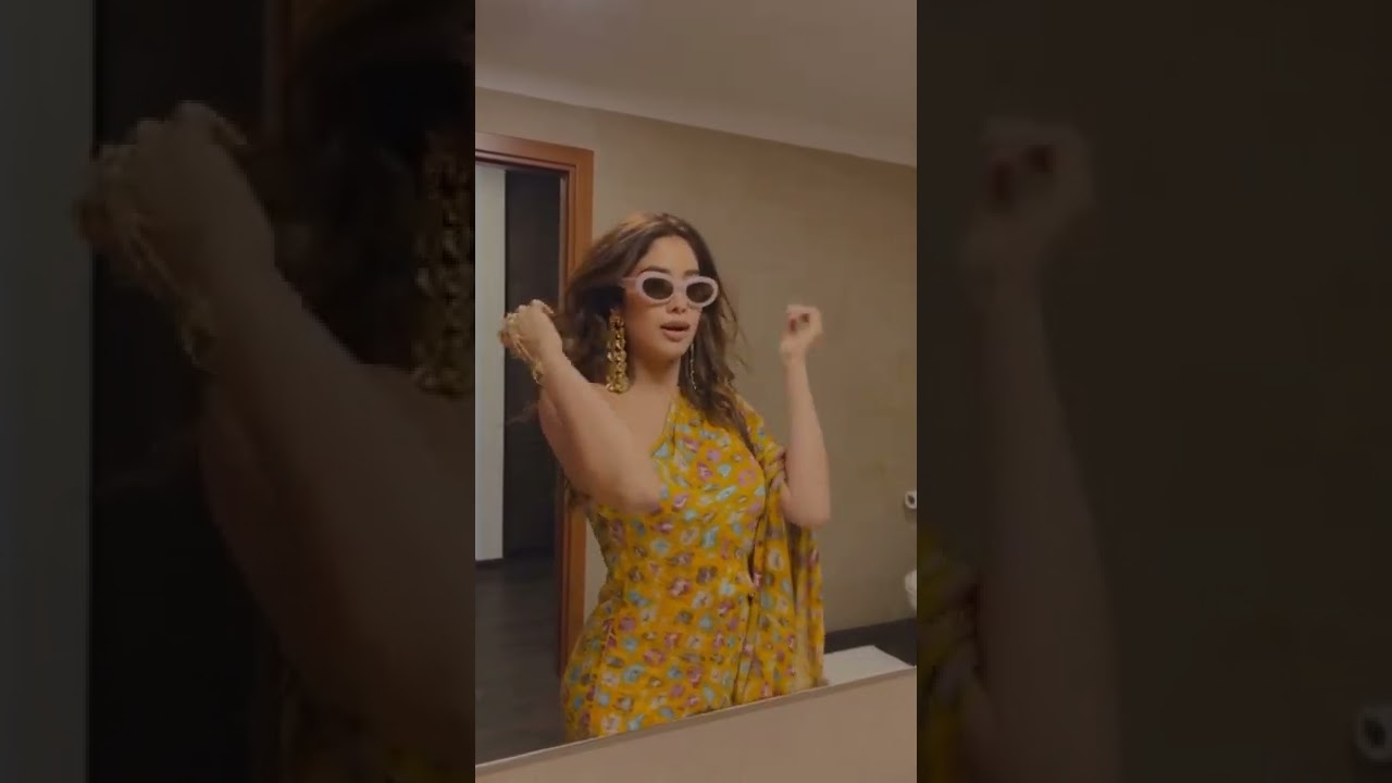 Jahnvi kapoor sexy video #shorts