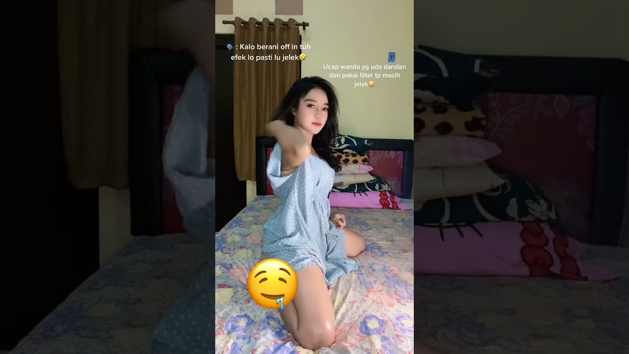 Jangan kemana mana liatnya Ya  fokus aja sama bantal Guling