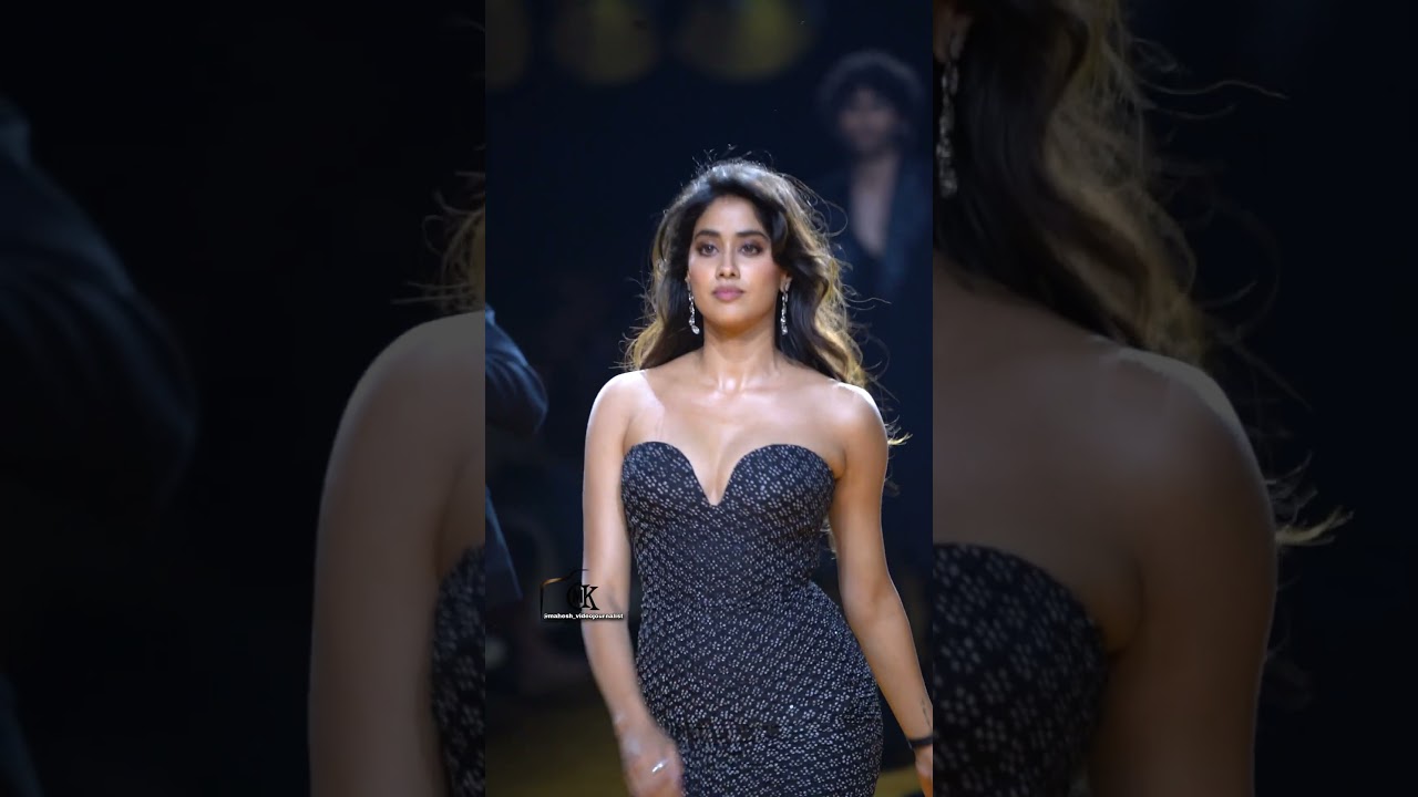 @janhvikapoor #janhvikapoor #lakmefashionweek2025 #lakme #lakmefashion #lakmefashion #fashionshow