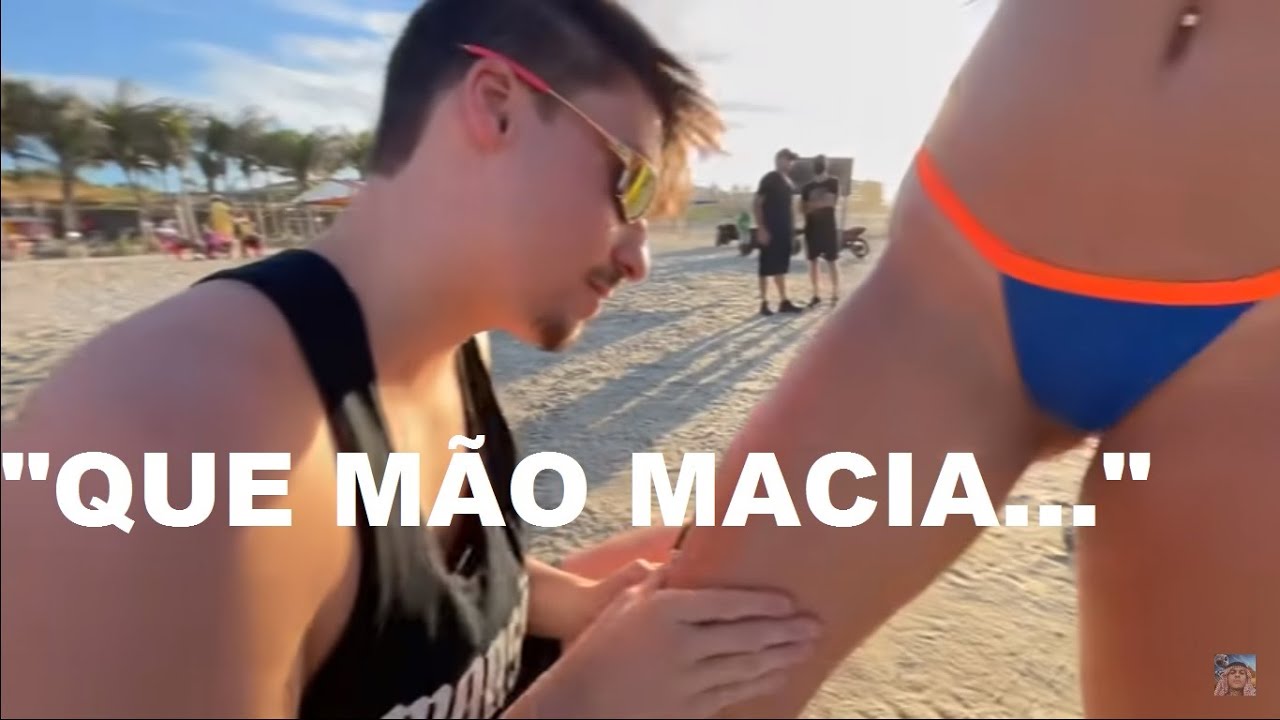 Japa Nordestina - Passando bronzeador nela.