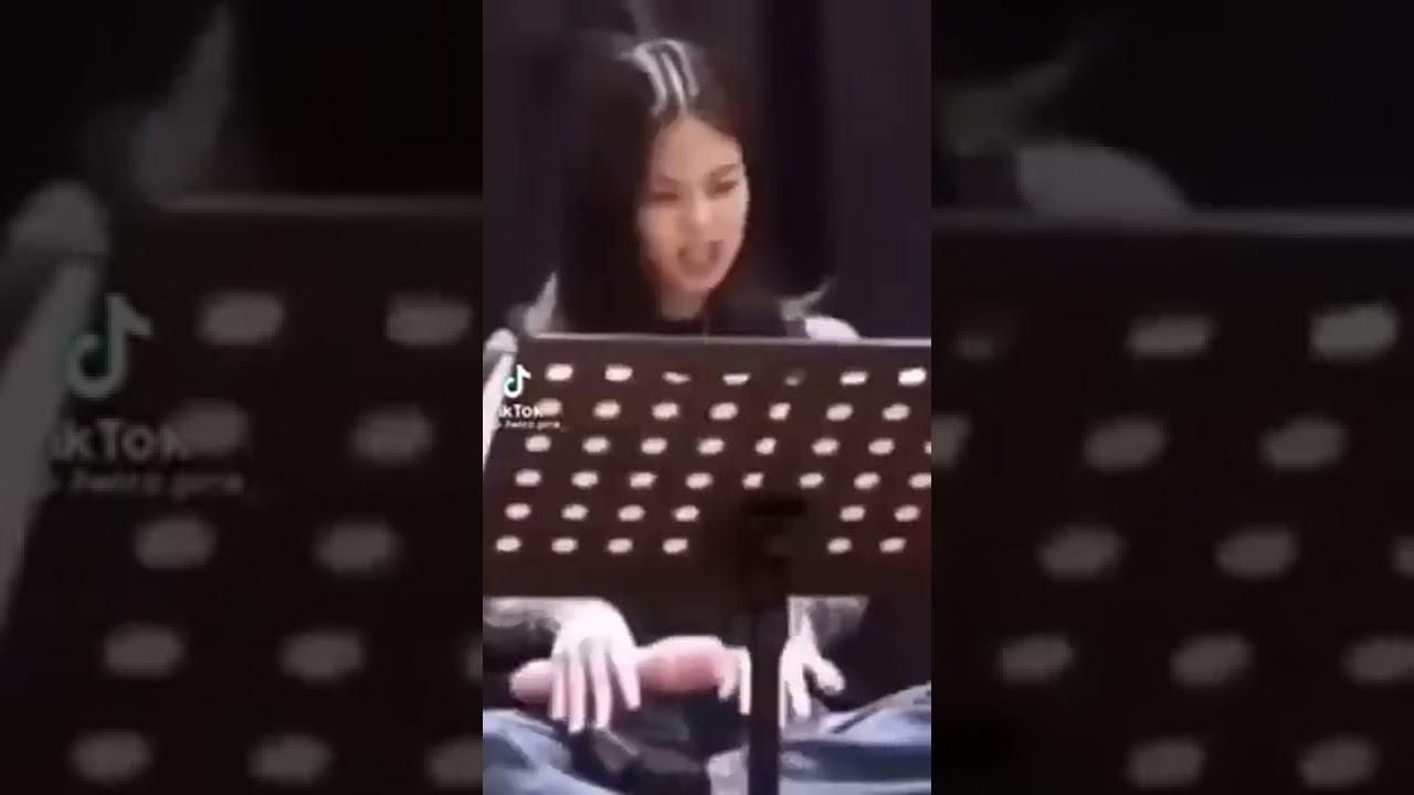 Jennie Rrr Fancam♡