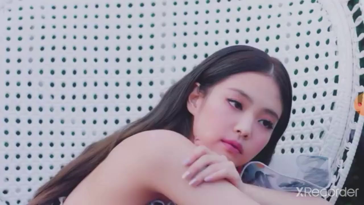 Jennie: Sarı kurdeleler