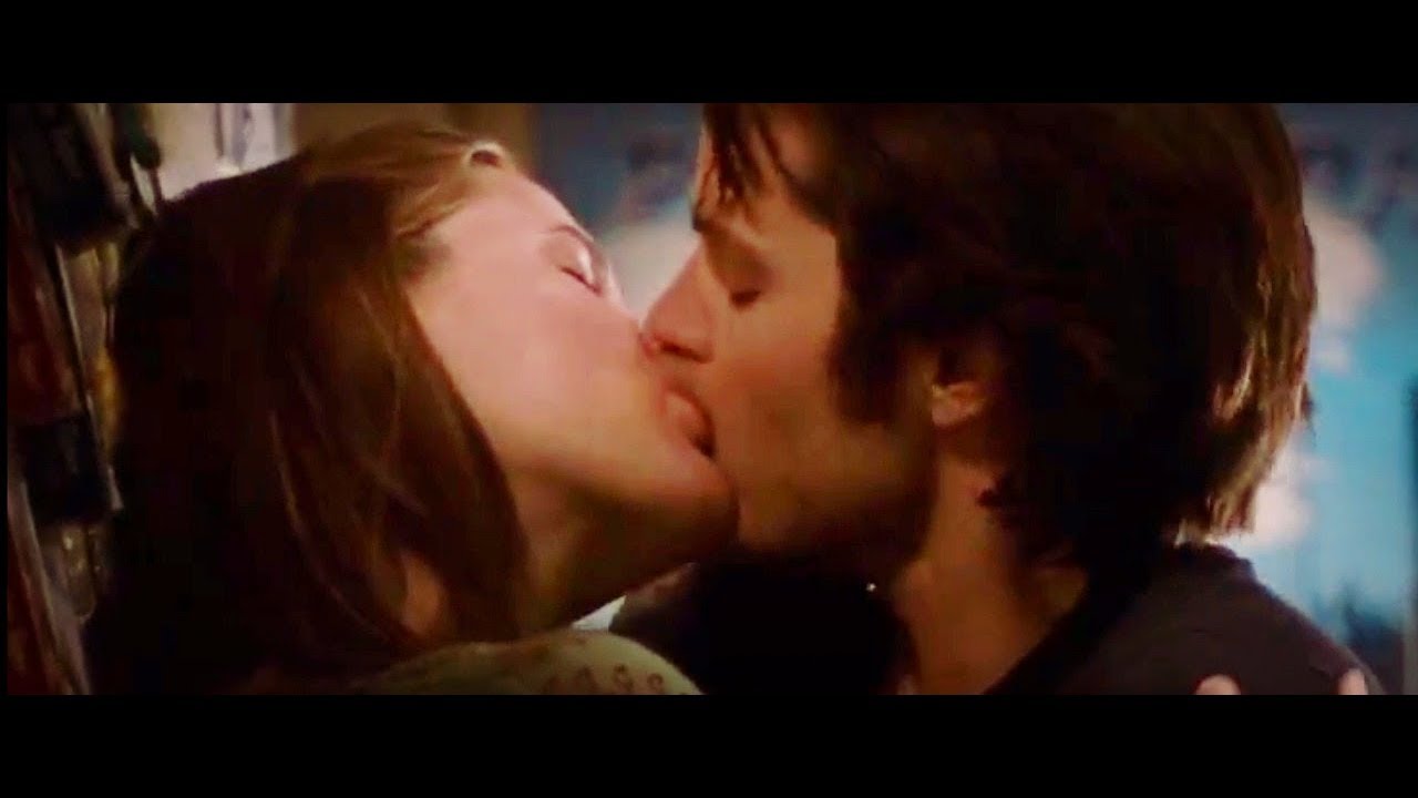 Jennifer Garner hot french kiss