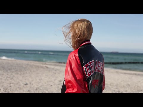 Jennifer Touch - It To Come (official video)