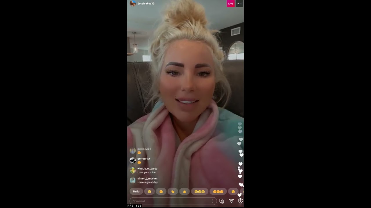 Jessica Weaver (@jessicakes33) Livestream on Instagram 2020